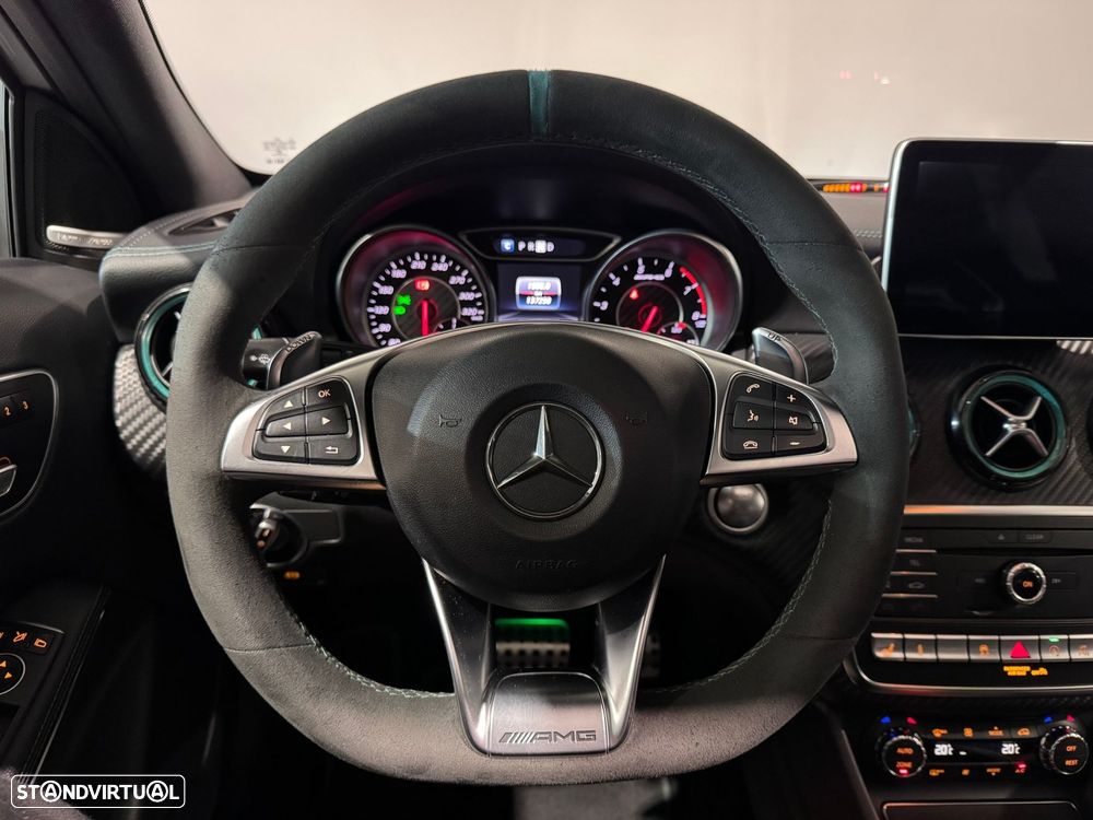 Mercedes-Benz A 45 AMG 4Matic Speedshift 7G-DCT PETRONAS 2015 World Champion Edition - 14