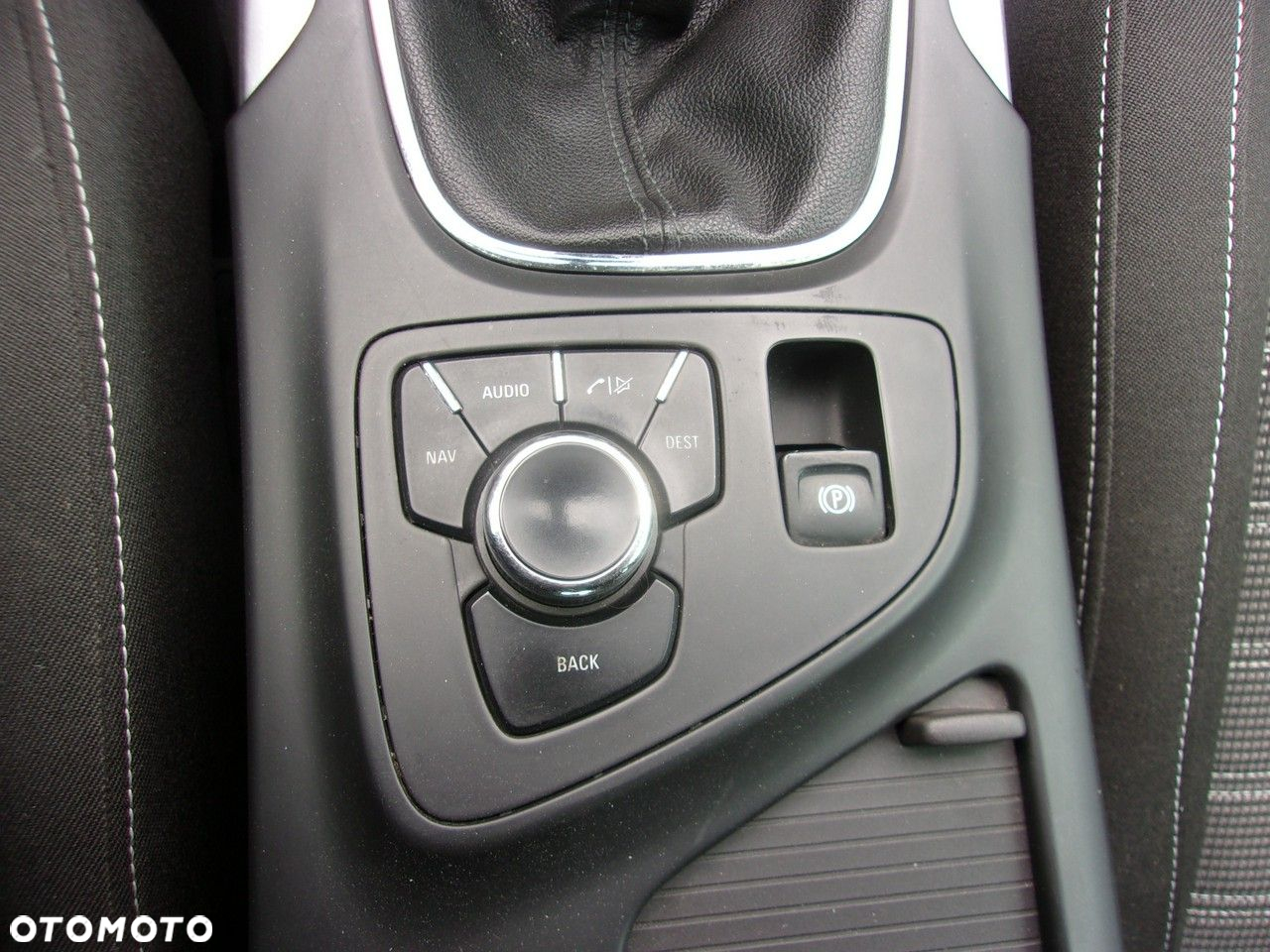Opel Insignia 1.6 T Sport - 27