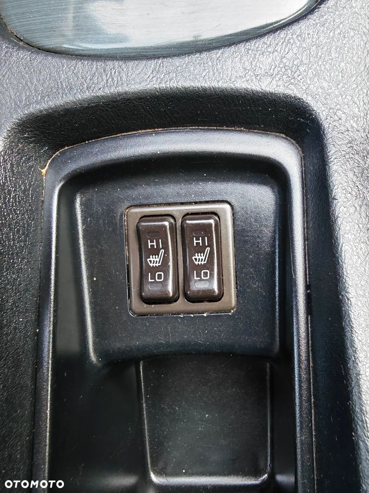 Mitsubishi Galant - 16