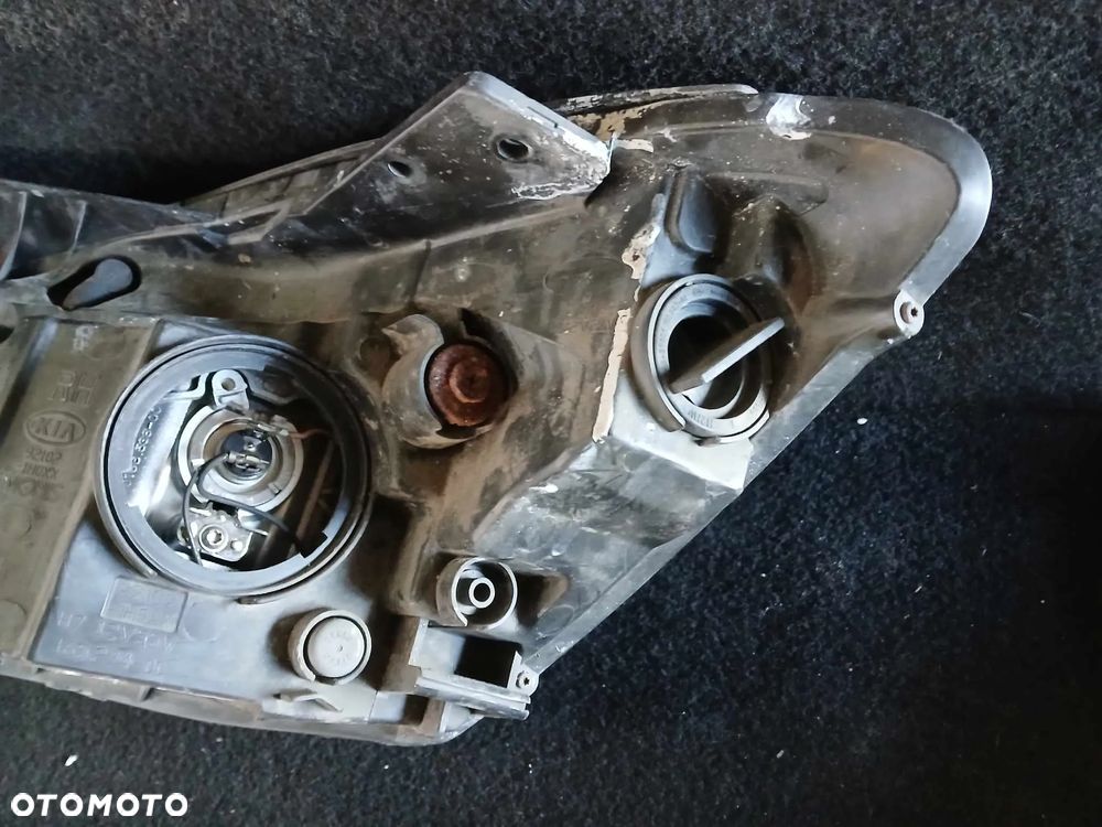 Kia Ceed Lampa przednia prawa - 5