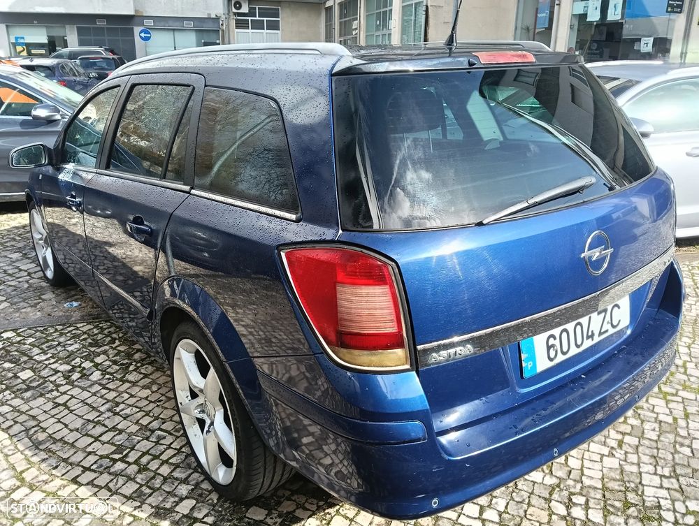 Opel Astra Caravan 1.9 CDTi Cosmo - 24