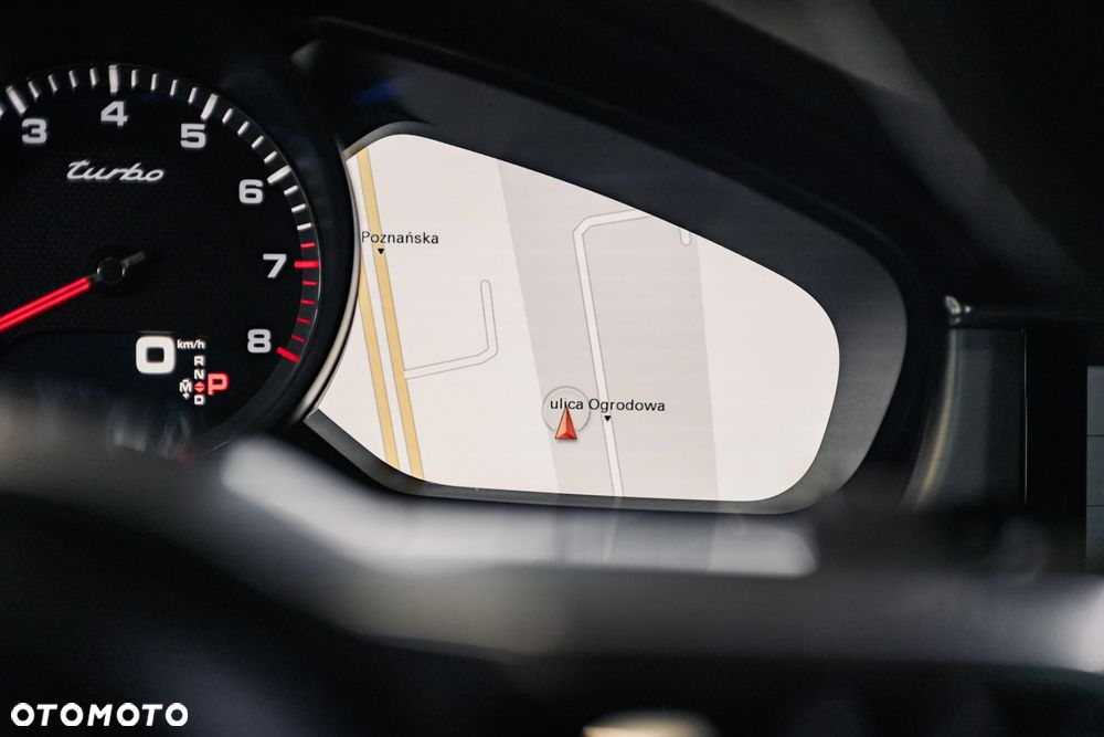 Porsche Panamera Turbo - 32