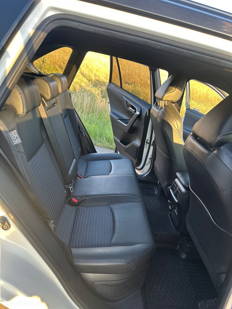 Toyota RAV4 - 16