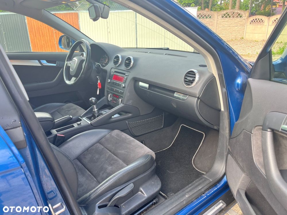 Audi A3 Sportback - 13