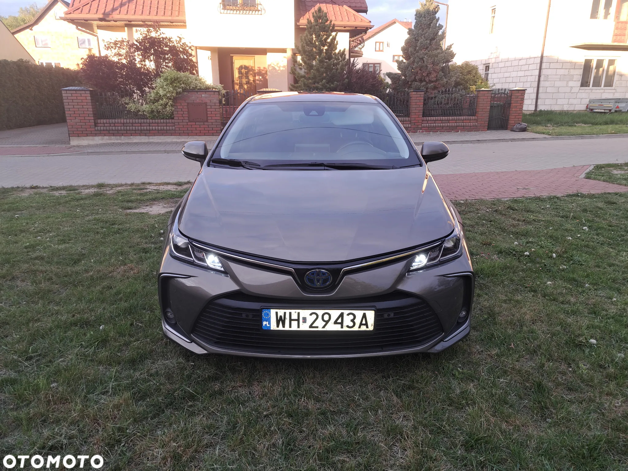 Toyota Corolla 1.8 Hybrid Comfort - 2