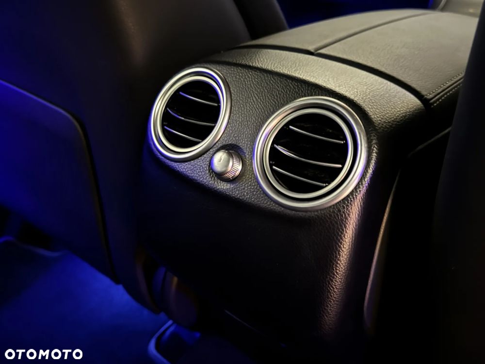 Mercedes-Benz GLC 300 de 4Matic 9G-TRONIC AMG Line - 29