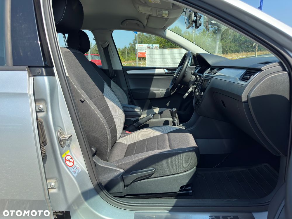 Skoda RAPID 1.0 TSI Ambition - 26