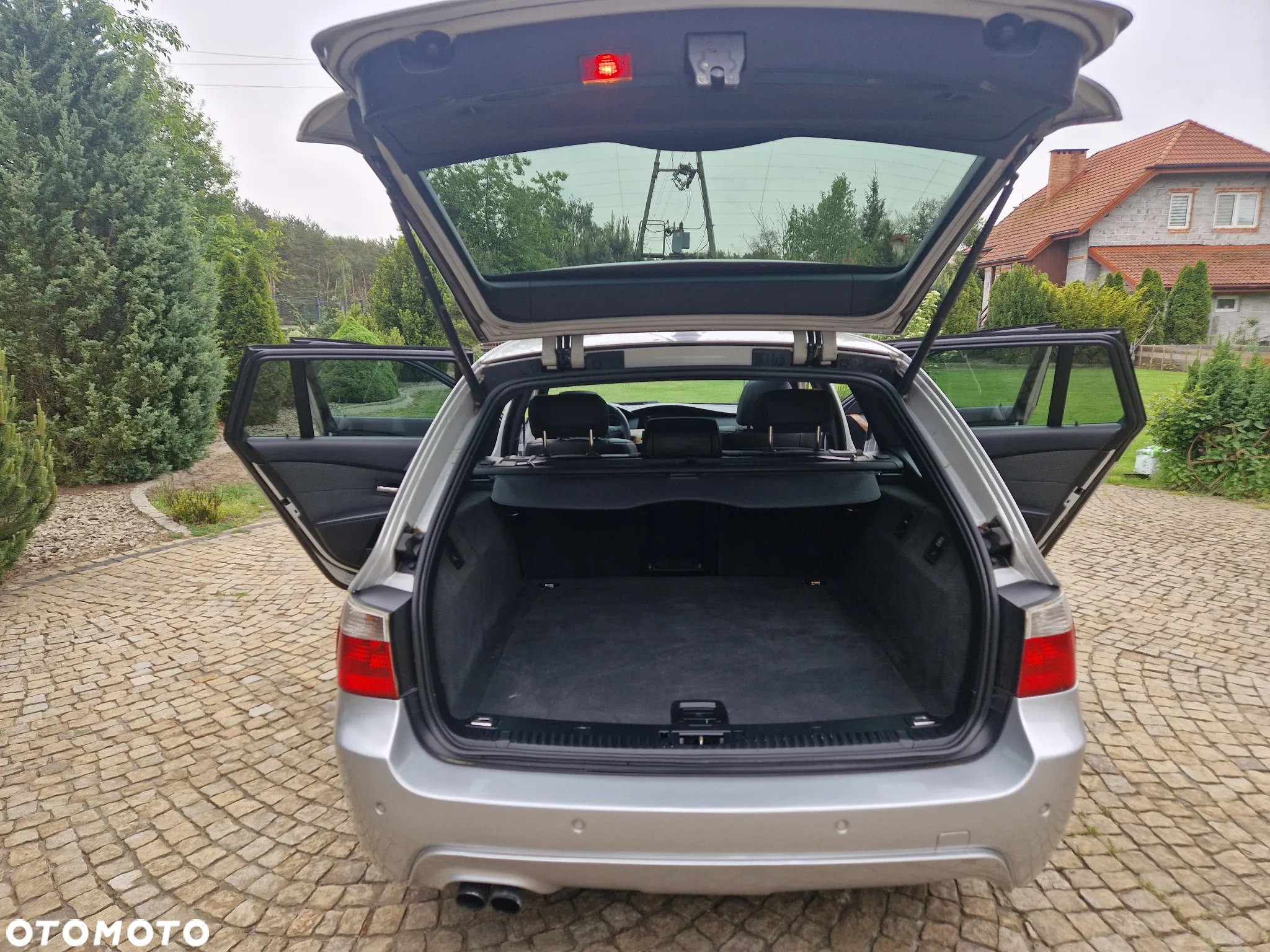 BMW Seria 5 530xd Touring - 27
