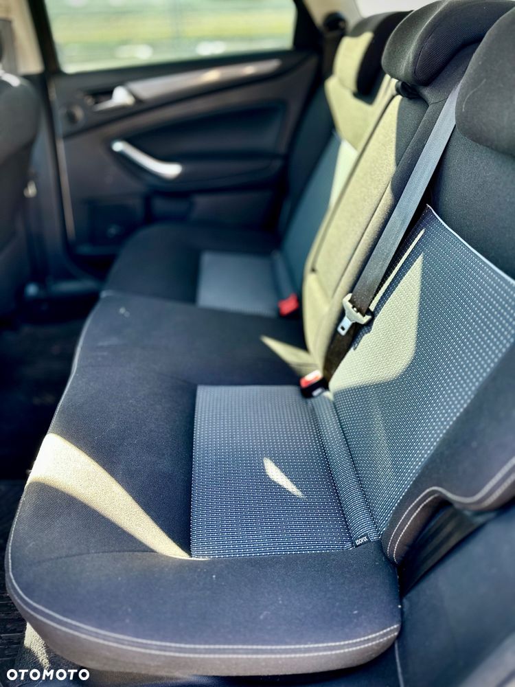 Ford Mondeo 2.0 TDCi Titanium - 20