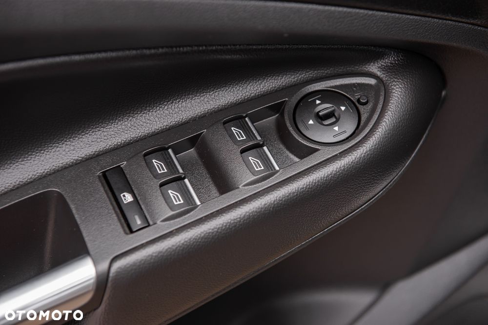 Ford Kuga - 16