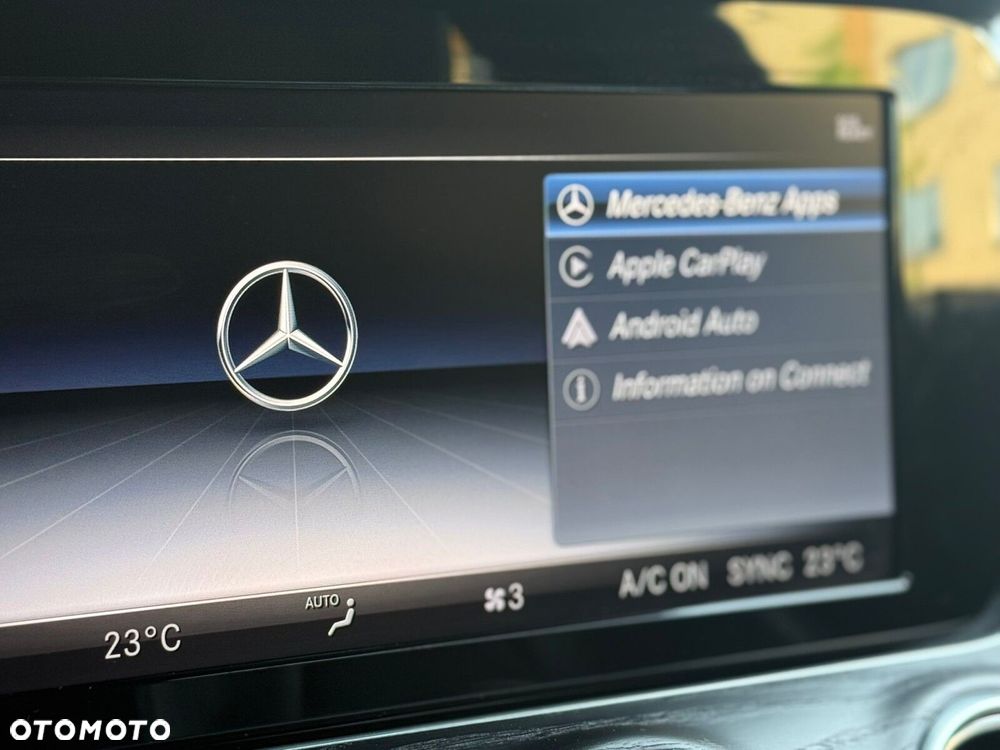 Mercedes-Benz Klasa E 300 de AMG - 12