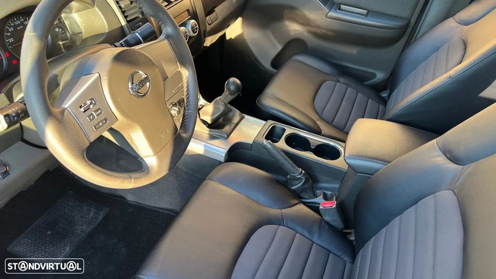 Nissan Navara 2.5 dCi CD Pilot Hi-Tech - 7