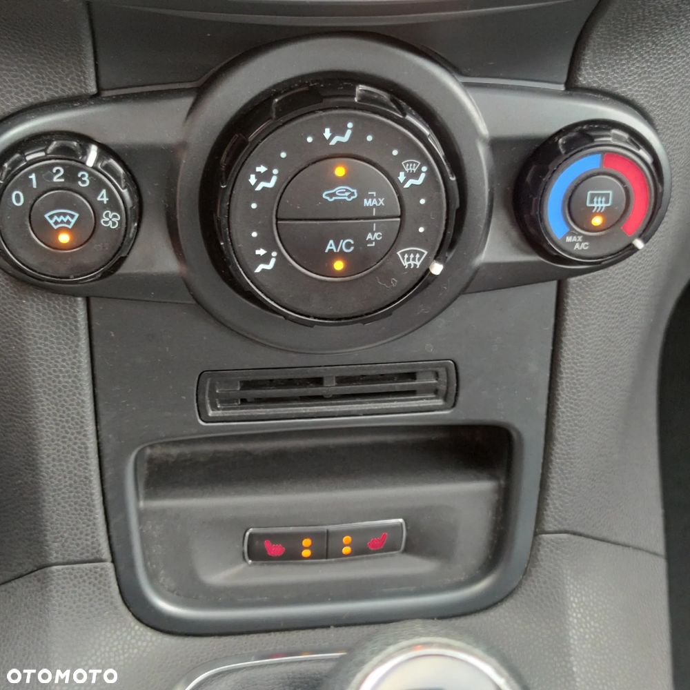 Ford Fiesta - 33
