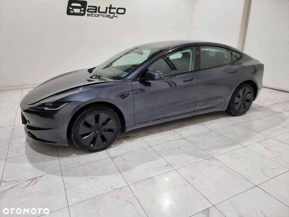 Tesla Model 3 - 10