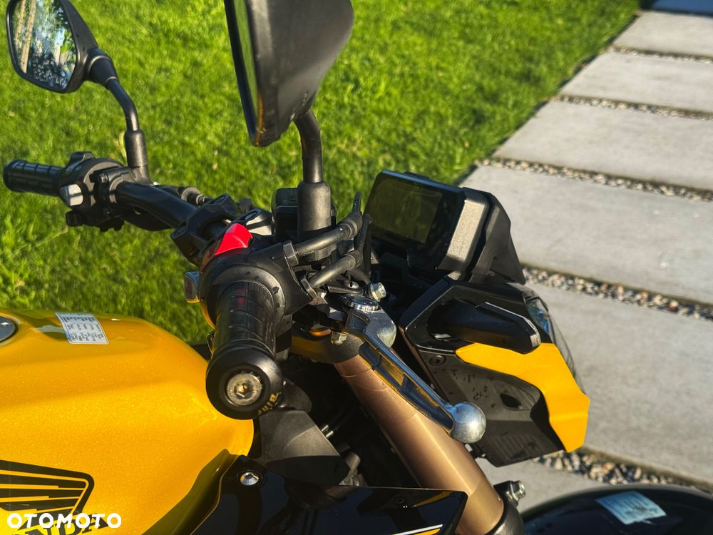 Honda CB - 8