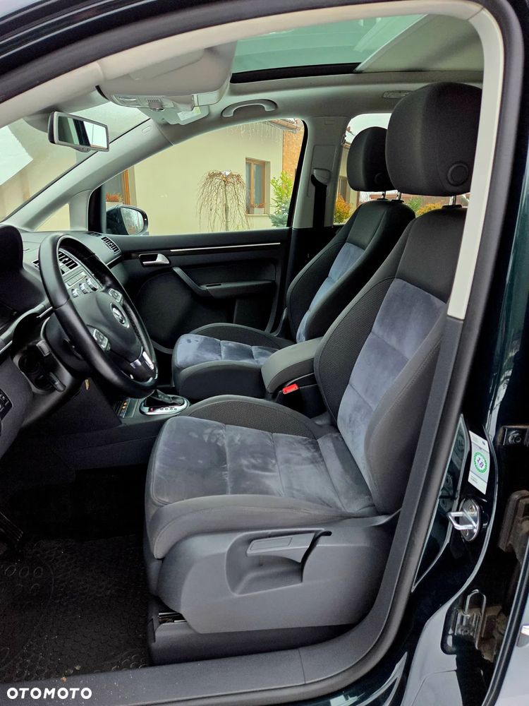 Volkswagen Touran 2.0 TDI DPF Highline DSG - 27