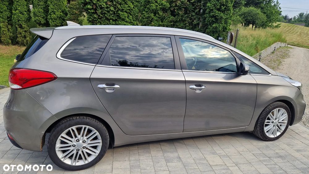 Kia Carens 1.7 CRDi M 7os EU6 - 4