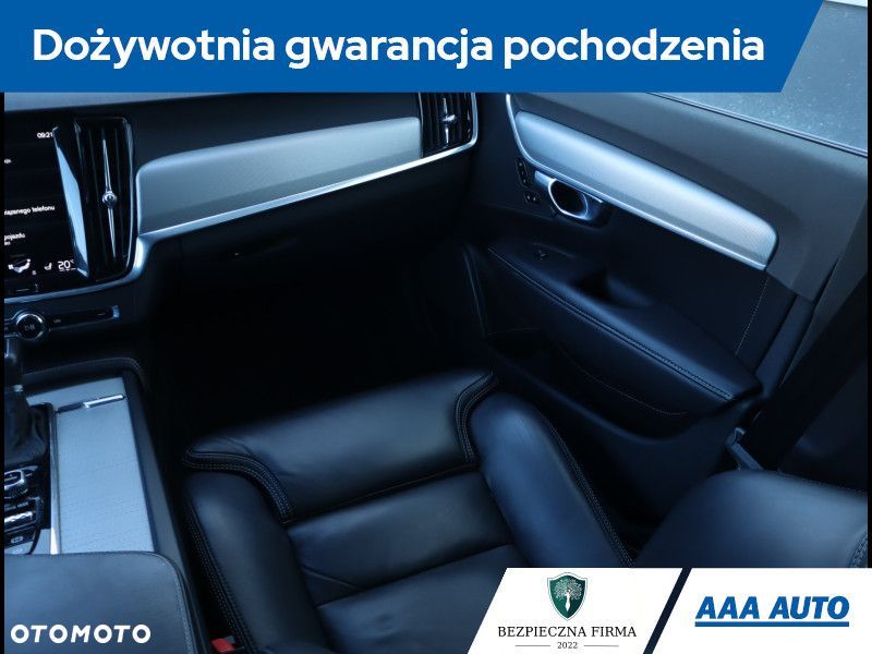 Volvo V90 Cross Country - 10