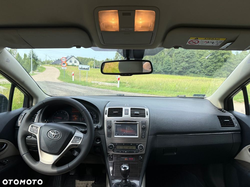 Toyota Avensis 2.0 D-4D Premium - 15