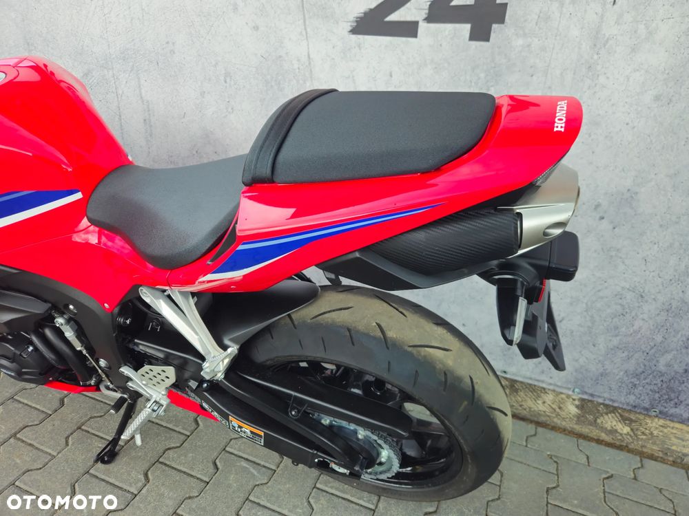 Honda CBR - 25