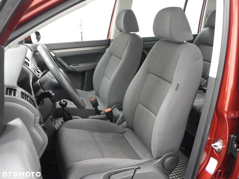 Volkswagen Touran - 21