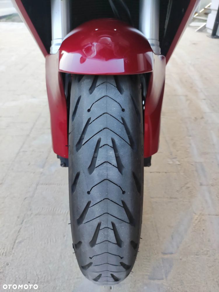 Honda VFR - 19