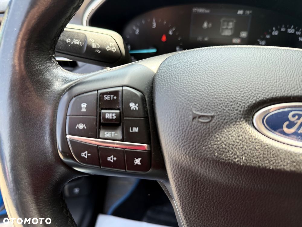 Ford Focus 1.5 EcoBlue Start-Stopp-System TITANIUM - 16