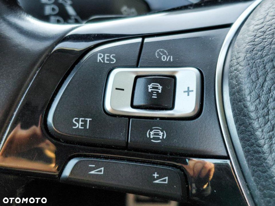 Volkswagen Golf - 14