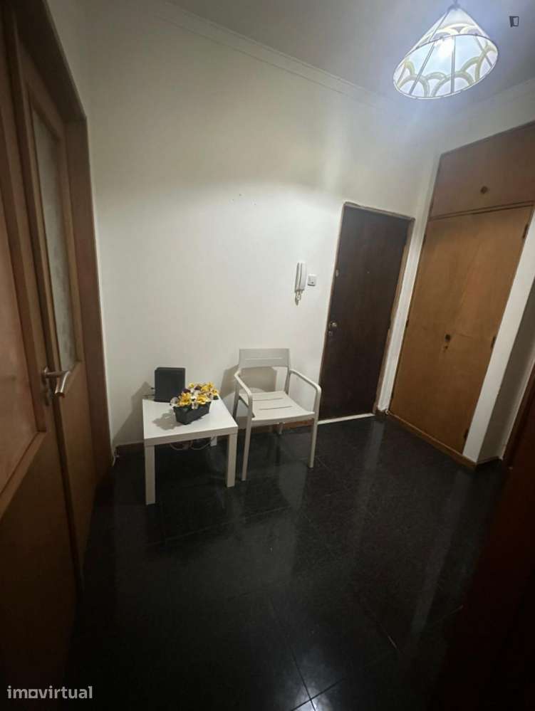 Quarto - localizado em Ramalde Porto - Grande imagem: 2/9