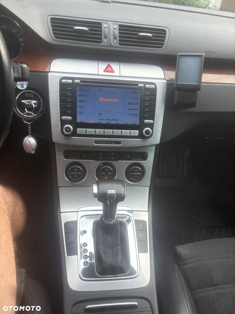 Volkswagen Passat 2.0 TDI DPF Highline DSG - 10