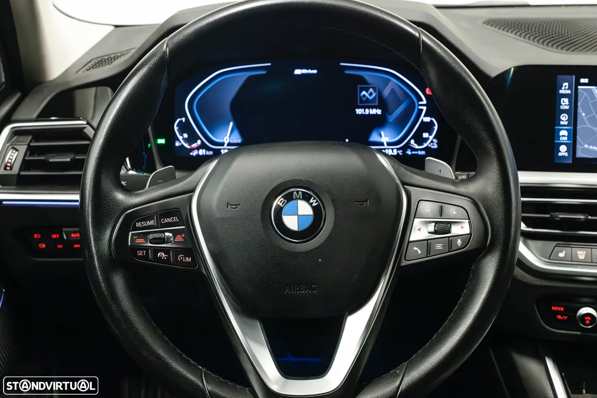 BMW 330 e Touring Pack M Auto - 17