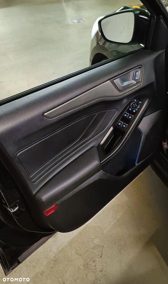 Ford Focus 1.5 EcoBoost Titanium - 16