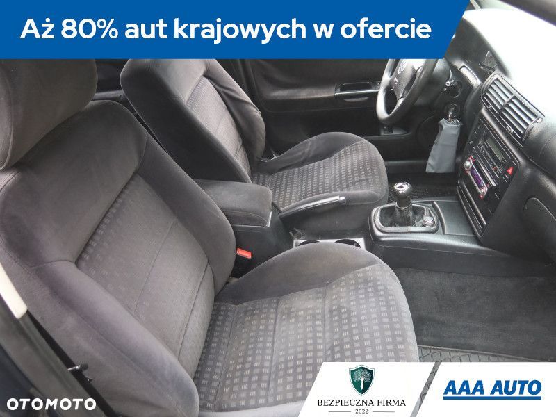 Volkswagen Passat - 11