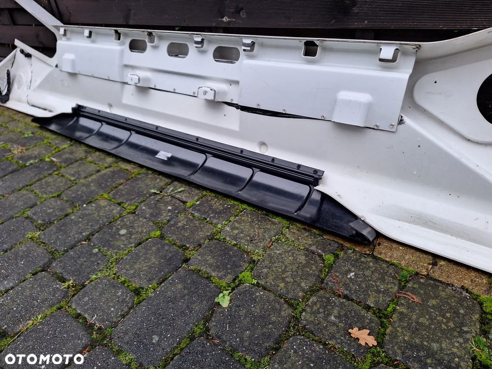 KAMPER CHAUSSON CHALLENGER ZDERZAK TYŁ TYLNY - 15