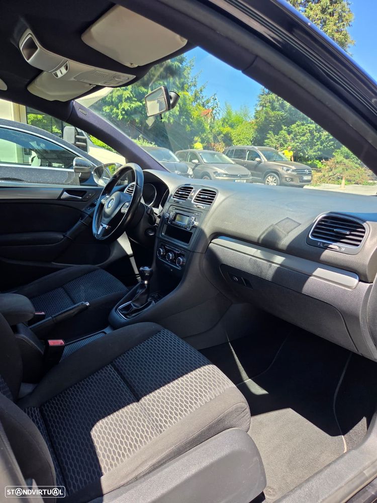 VW Golf 2.0 TDi Confortline - 9