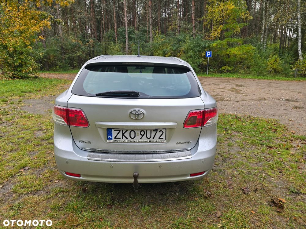 Toyota Avensis 2.0 D-4D - 4