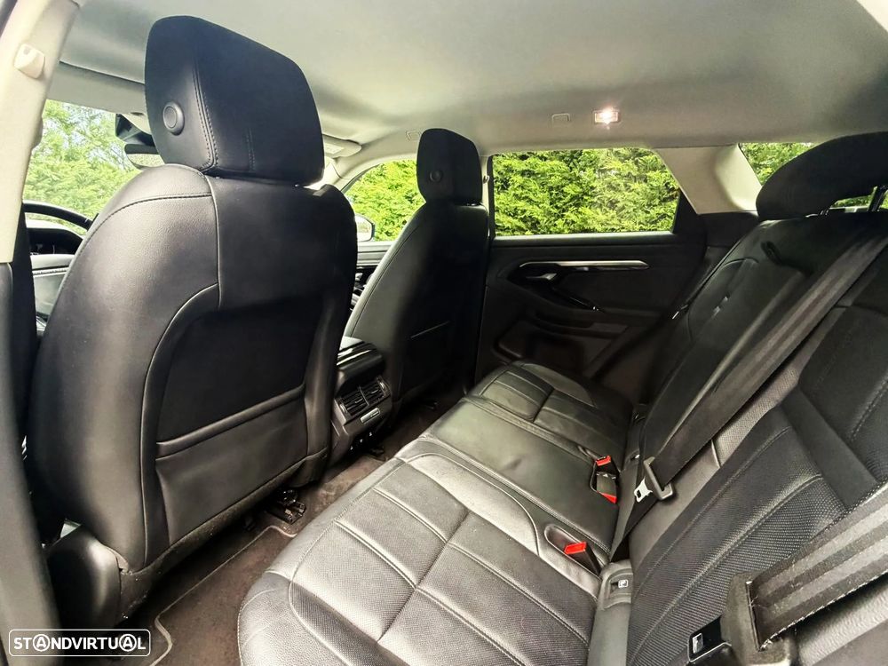 Land Rover Range Rover Evoque P300e R-Dynamic SE - 23