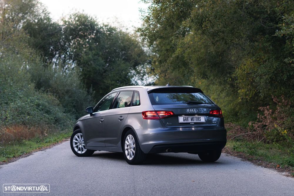 Audi A3 Sportback 1.6 TDI Advance - 3