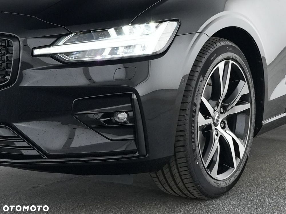 Volvo V60 B4 B DKG Plus Dark - 10