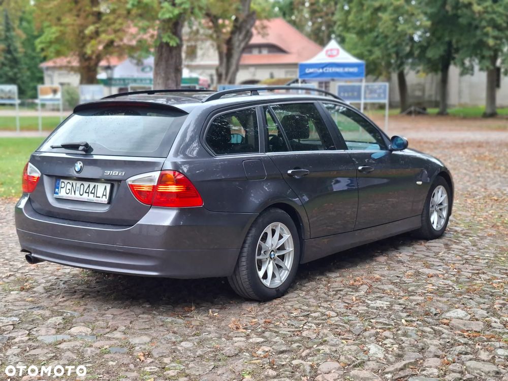 BMW Seria 3 318d DPF - 6