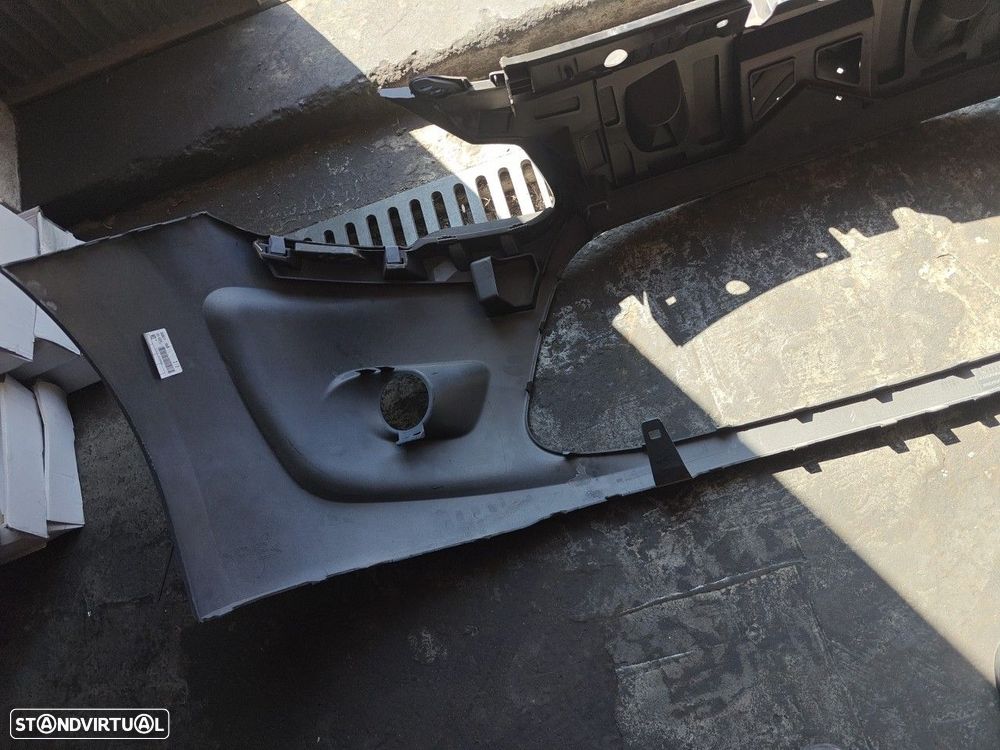 Parachoques Frente / Para Choques Frontal Nu Citroën C3 Ii (Sc_)  9683 - 8