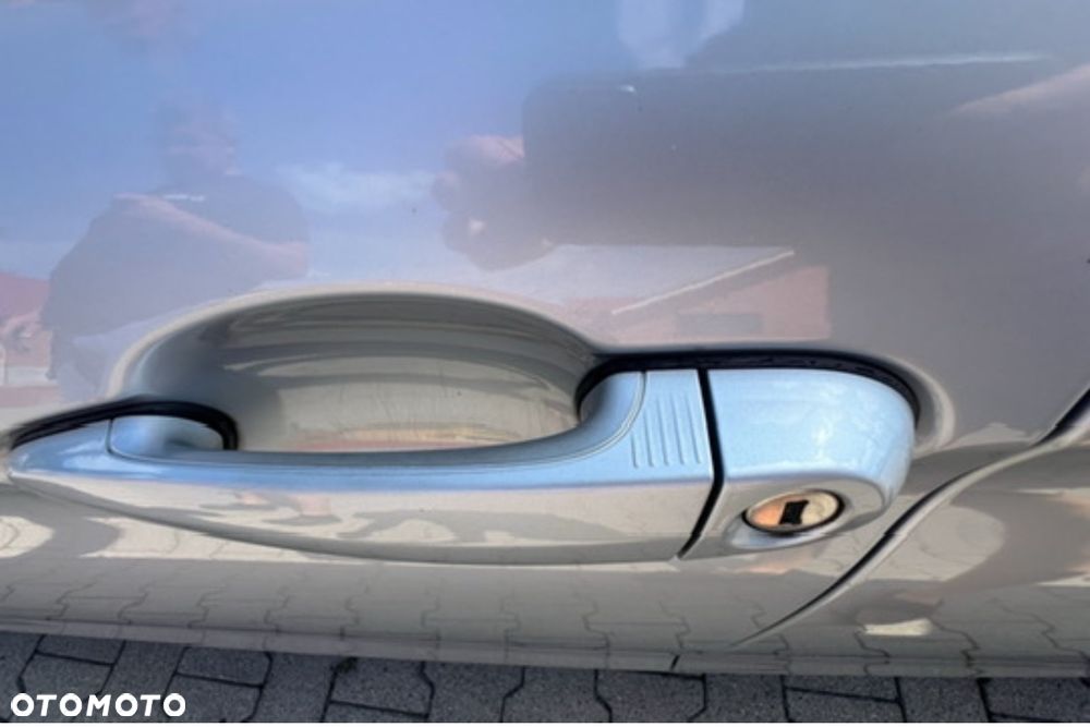 BMW Seria 3 335i Sport-Aut Luxury Line - 24