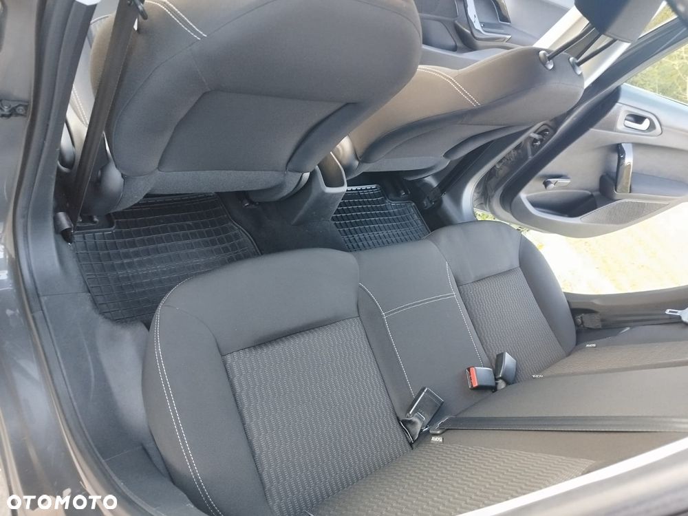 Peugeot 208 1.2 PureTech GPF Allure S&S - 9