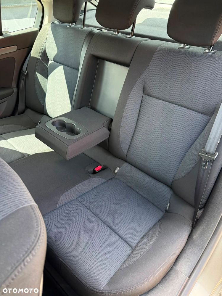 Renault Laguna 1.6 16V Emotion - 11