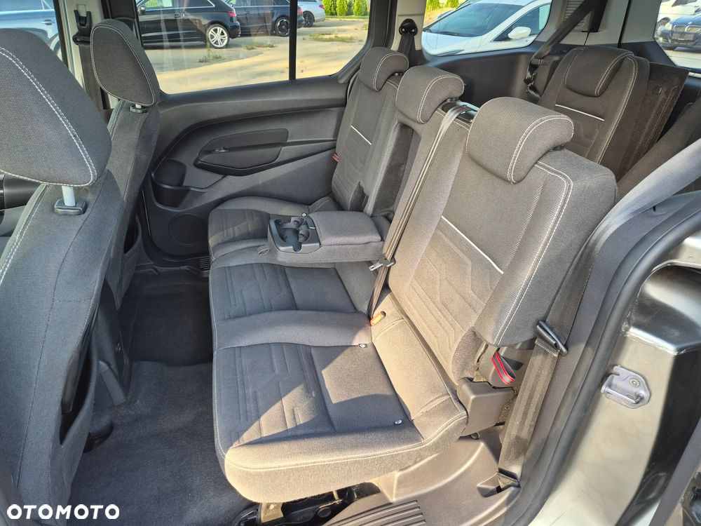 Ford Tourneo Connect Grand - 34