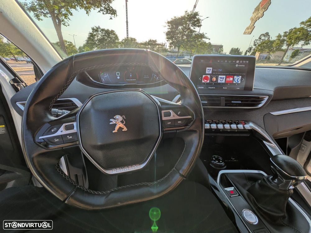 Peugeot 3008 1.2 PureTech Allure - 15