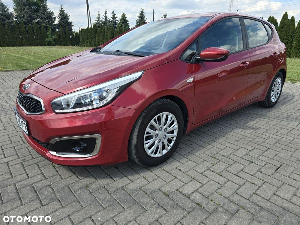 Kia Ceed - 8
