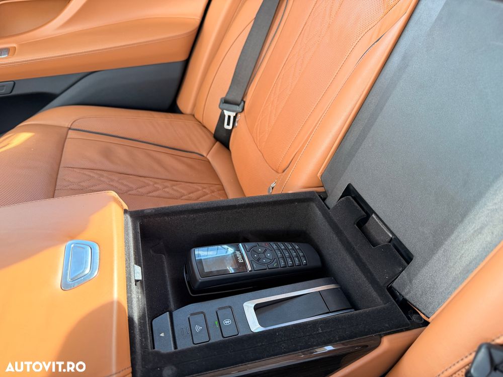 BMW Seria 7 750Ld xDrive - 27