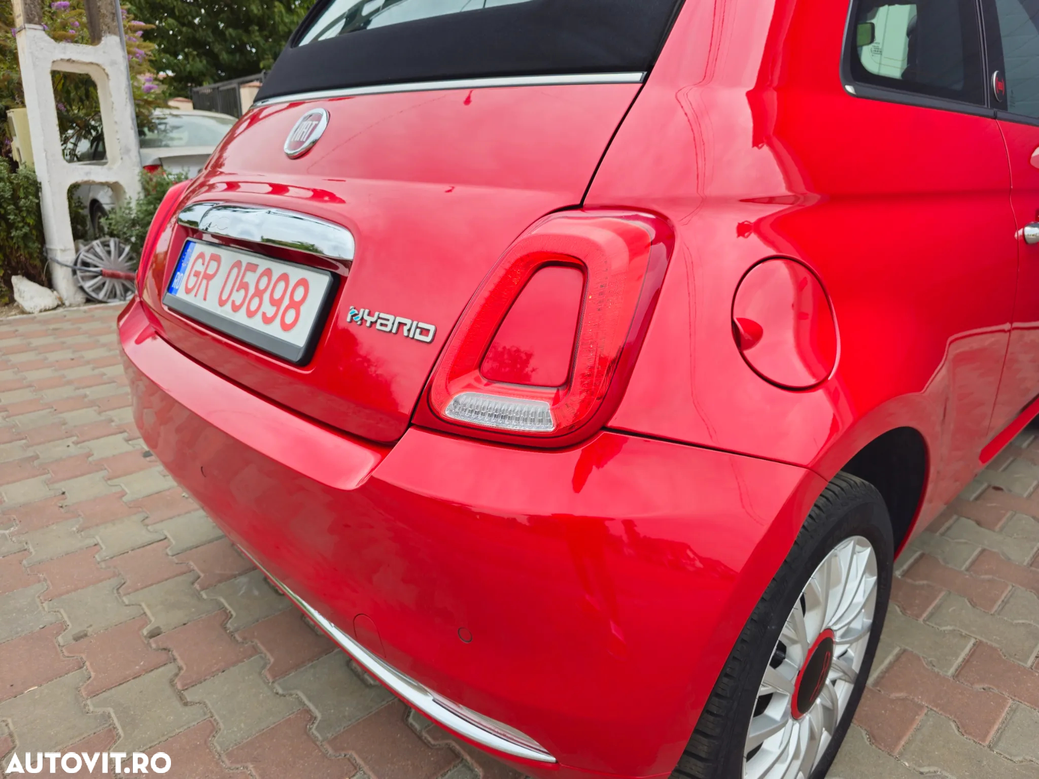 Fiat 500 Cabrio MHEV 1.0 Red - 11