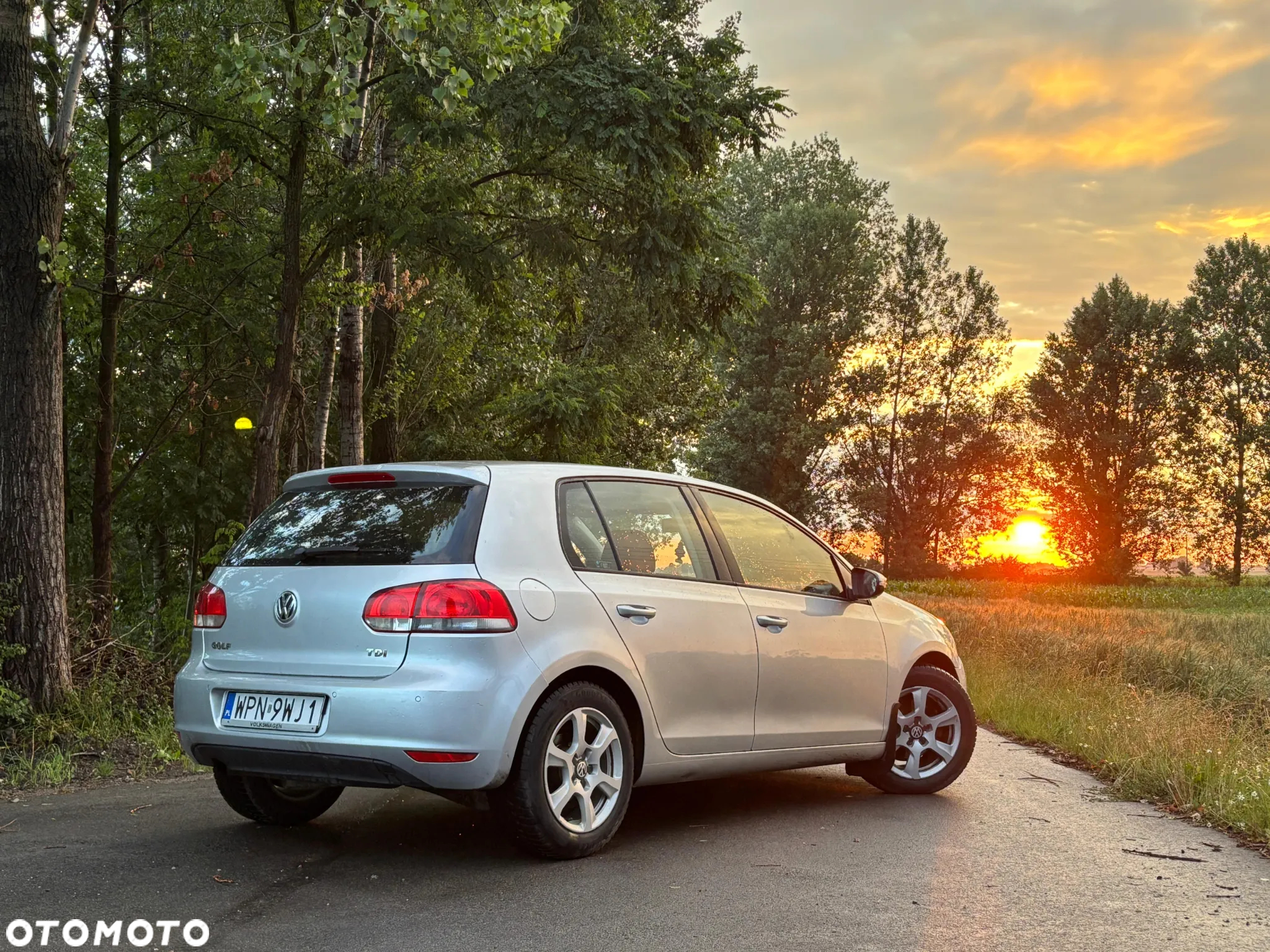 Volkswagen Golf VI 1.6 TDI Comfortline - 6
